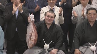 大相撲名古屋場所 関脇・安青錦が優勝 「来場所は大関に戻って頑張りたい」