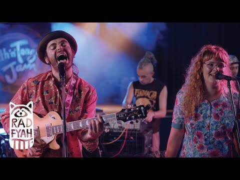 Teeth 'n' Tongue Jam - Patience - Rad Fyah Studio (on the road) Live Session