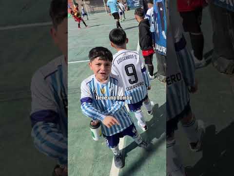 TIENE UNA BOMBA 😂 #babyfutbol #futbol #potrero #argentina
