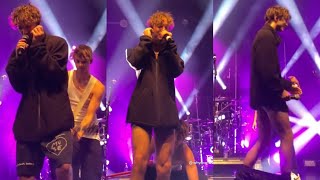 Corbyn Besson pulling Daniel Seavey’s shorts on stage?!