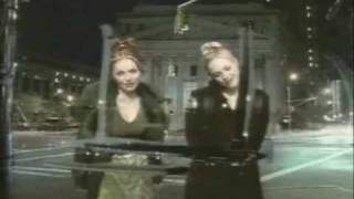 Spice Girls - 2 Become 1 ( Spanish Version )