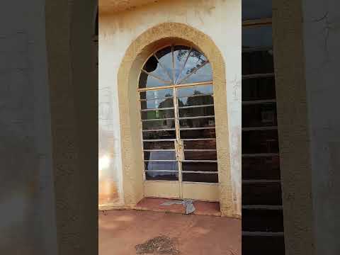 vandalizaram está capela antiga no interior de Rolândia no Parana