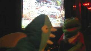 Kermit attempts to sing "Mack The Knife", and fails