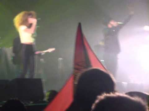 Yaniss Odua & The Artikal Band - Rabat joie feat. Flavia Coelho @ le Zénith 27/11/2014