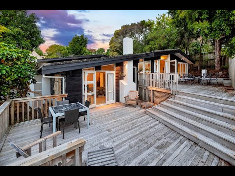 SOLD | 48a Godden Cres Mission Bay | Family Gold on Godden