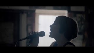 Hundreds - Circus (official music video)