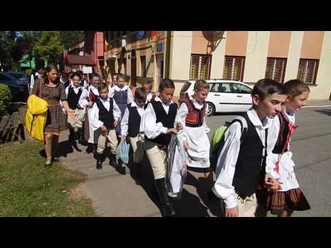 Parada portului popular la Sarmasu