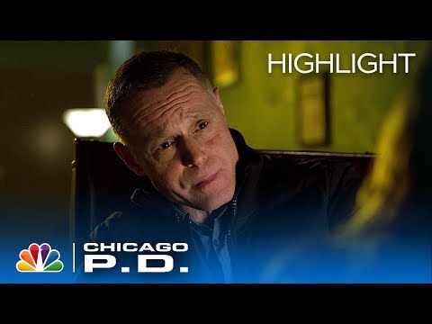 Voight Doesn't Want Upton to End Up Like Him - Chicago PD