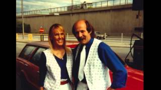 Traveling Light - Dan & Vicki Harris