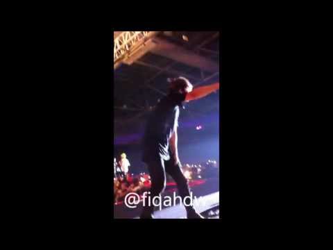 [FANCAM] Dongwoon during VIU @ Beautiful Show Singapore 120303
