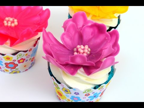 Easy Chocolate Flower | Cupcake Decorating