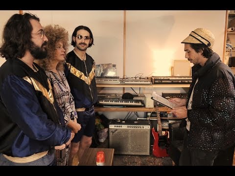 Corine et les garçons - Contrôle de disco (avec David Boring)
