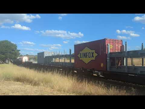 4PM6 PN Linfox Express intermodal and steel freight, 17.47, 9/3/24