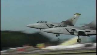 preview picture of video 'raf leuchars airshow airfield attack  2006'