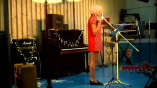 Pixie Lott - 'All About Tonight' (Acoustic version)