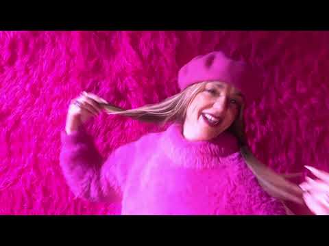 Me Dejo Abrazar - Mikaela Sánchez