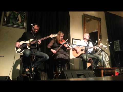 Fifteen String Trio - 7 December 2013 - Roots aan de Zaan, Zaandam (1) Lily of Barbary