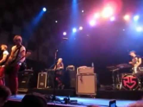 Rocky & Ratliff - Work Out/Thrift Shop Mash-up + Ross playing Riker's bass || LOUD Tour 03/29/13