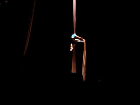 5 Year Old Elizabeth in Aerial Acrobatic Silk Climbing Performance