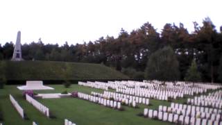 preview picture of video 'Zonnebeke (B), Buttes New British Cemetery, Polygon Wood'