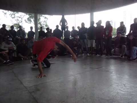 True Floor 2014 - Footwork Battle - Diego ( BF Crew ) vs Bergkamp ( BF Crew )