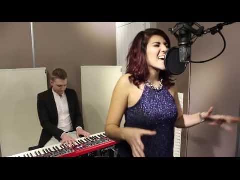 download lagu mp3 mp4 Sarah Benton, download lagu Sarah Benton gratis, unduh video klip Sarah Benton