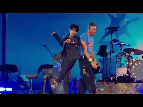 Coldplay (콜드플레이) x Jin (진)(BTS) - My Universe 직캠 @20250425 MUSIC of the SPHERES