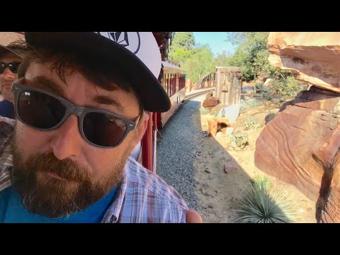 TDW 1855 - Disneyland Railroad and Ferryboat are Back !
