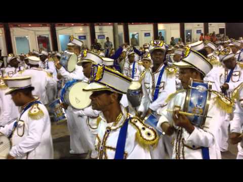 Caprichosos de Pilares 2014 - Esquenta da Bateria