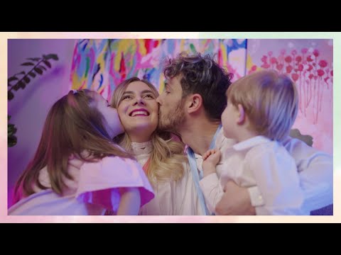 MINUNATII - MAMA SI TATA (videoclip oficial)