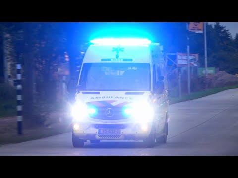 [Luchthoorn] A1, C. Miesen Ambulances 05-117 Enschede & 05-158 Almelo in Enschede