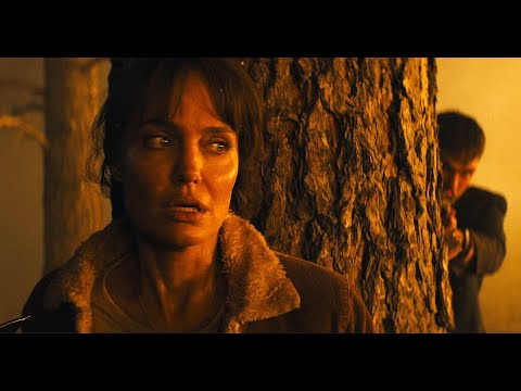 Firefighter Must Protect A Boy Hunted By Two Professional Hitmen.