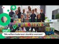 Kinderen maken kaartjes om artsen en patiënten te steunen