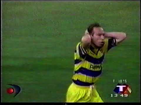 1999 (CUEFA) Atlético Madrid (España):1 vs Parma (Italia):3 (Crespo)