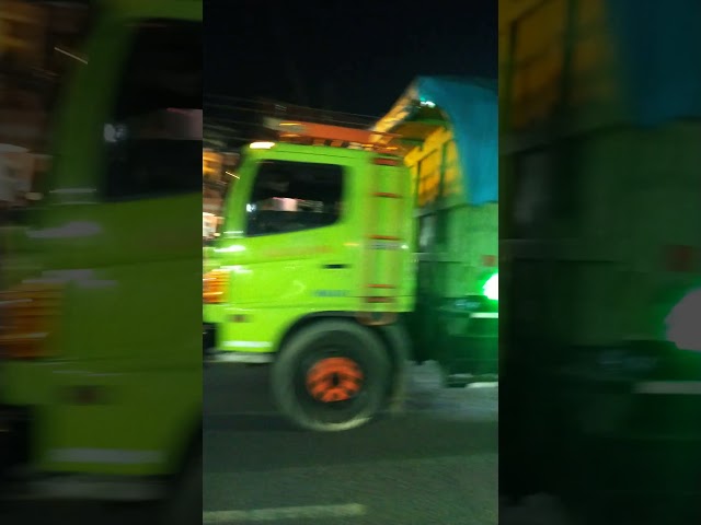 Hino FM260TI Lohan Truck Loads Goods Covered in Tarpaulin #carnews