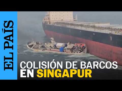 El momento de la colisión entre un carguero panameño y un barco pesquero chino | EL PAÍS