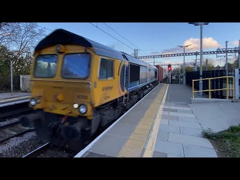 Class 66 | 66709 ‘Sorrento’ | Special MSC Livery | GB Railfreight - GBRf | Tilehurst | 09/11/22