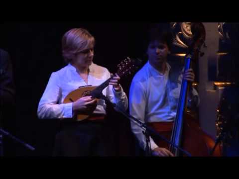 Muška klapa Filip Dević - Polako veslaj