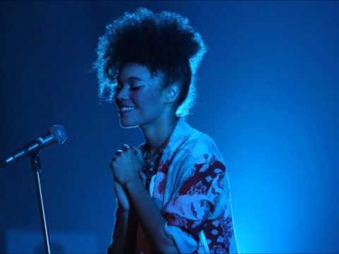 Andreya Triana - Lost Where I Belong