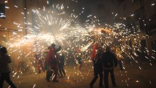 preview picture of video 'Correfoc a La Figuera. Festes d'estiu 2013 (09/08/2013)'