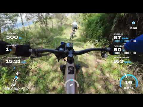 Bajando “Ujarrás Rudo” Buenos Aires de Puntarenas al lado de un crack del ciclismo nacional!