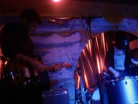 The Tamborines - Goodbye + Seventeen (Live @ The Shacklewell Arms, London, 04/05/13)