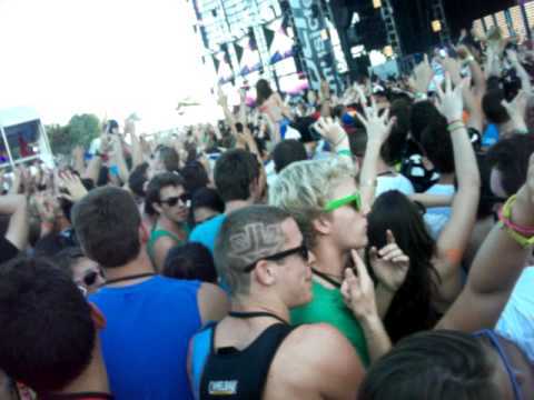 Think you're better off alone Laidback Luke