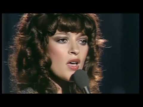 Dana Gillespie -Trains and Boats and Planes on BBC Seaside Special 1975