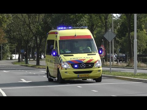 Reserve Ambulance 13-124 met Spoed onderweg naar Amsterdam Noord