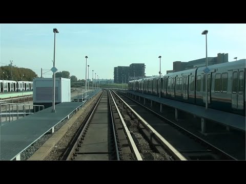 Cab ride metro Rotterdam; uitrukken remise 's-Gravenweg-Slotlaan