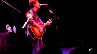 Kevin Griffin (Better than Ezra) "Stuck Like Glue" Live, in Ridgefield, CT, 10/27/11