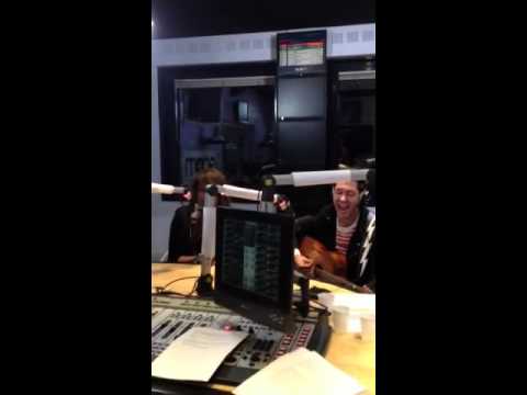 Andy Grammer et Mélissa NKonda