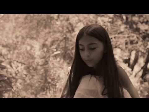 Chika Morena (Official Video) - Sarah Aroeste