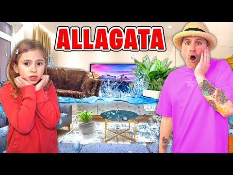 GIORGIA LASCIA RUBINETTO APERTO IN BAGNO ALLAGA LA NOSTRA NUOVA CASA E SALVO SI ARRABBIA MOLTISSIMO!